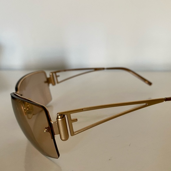 Vintage FENDI (Authentic) Sunglasses SL7463